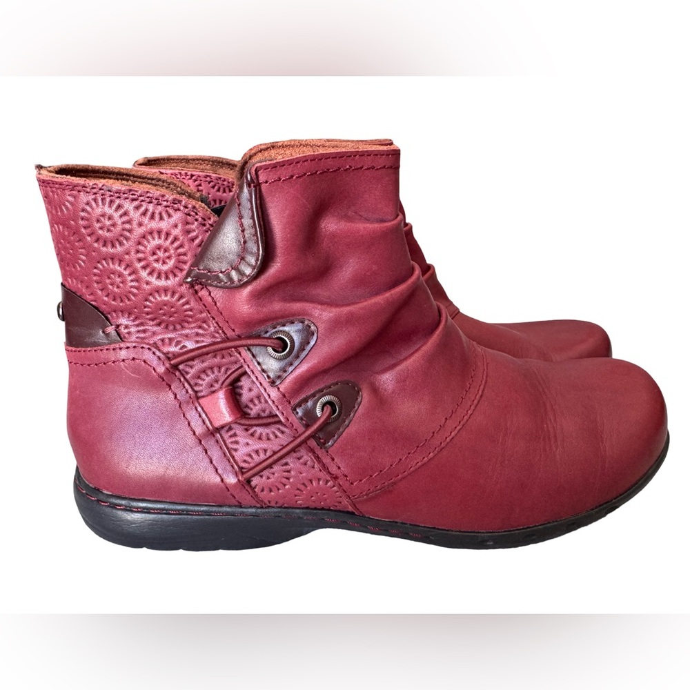 Cobb Hill (Rockport) Penfield Ruch Red Leather Ankle Boots Size 8 Embossed EUC